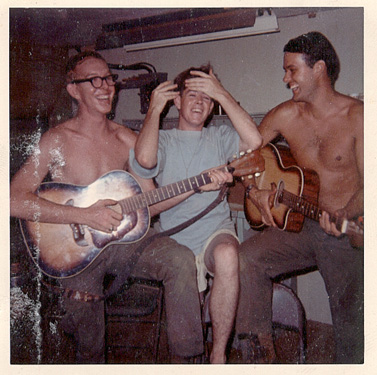 (16)  Jim O�Neil, Marty Lawson, Gary Bassett