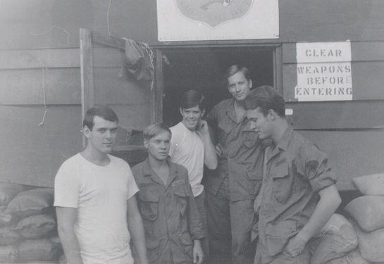 (18)  Gary Bassett, Aldrich, Mart Lawson, Mike Paulsen, Barry Bomberg